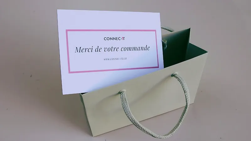 Carte « Merci de votre commande » dans un sac cadeau